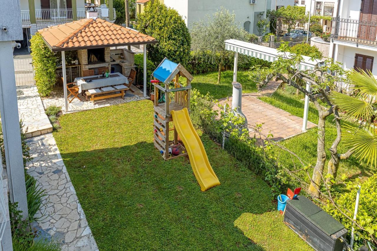 Apartments Hrestak Porec Exterior photo